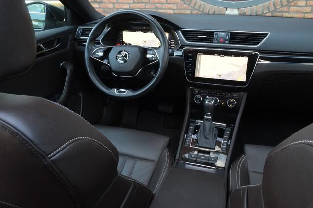 Skoda SUPERB Combi 1.4 TSI iV Laurin & Klement Panoramadak, Trekhaak, 360° Camera, ACC