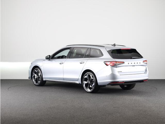 Skoda SUPERB Combi Sportline Business PHEV 1.5 TSI 204 pk 6 versn. DSG | Dynamic chassis control| Panoramadak | Lichtmetalen velgen 19 inch | Travel assist plus | Canton soundsystem