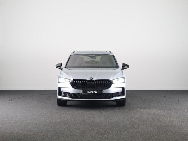 Skoda SUPERB Combi Sportline Business PHEV 1.5 TSI 204 pk 6 versn. DSG | Dynamic chassis control| Panoramadak | Lichtmetalen velgen 19 inch | Travel assist plus | Canton soundsystem