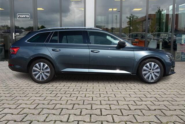 Skoda SUPERB Combi 1.4 TSI iV Business Edition Plus | Trekhaak | ACC | Camera |