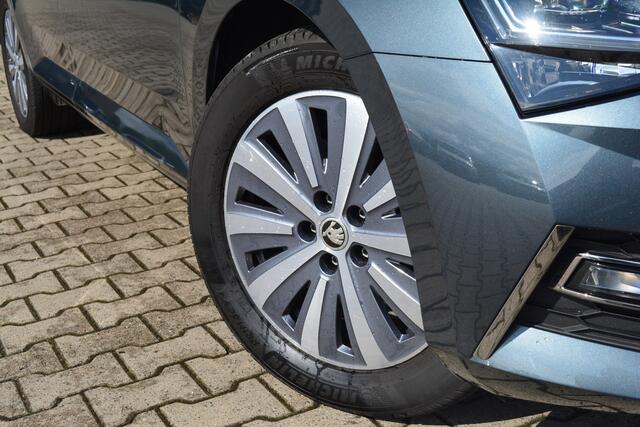 Skoda SUPERB Combi 1.4 TSI iV Business Edition Plus | Trekhaak | ACC | Camera |
