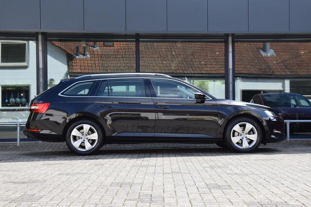 Skoda SUPERB Combi 1.5 TSI ACT Business Edition Plus | NL-Auto | BOVAG Garantie | Trekhaak | Virtual dashboard | Apple Carplay/Android Auto | Elektrische Bestuurdersstoel | Stoelverwarming |