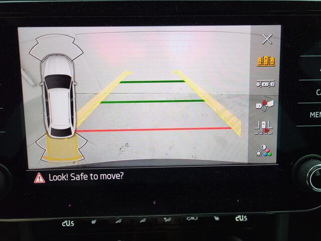 Skoda SUPERB Combi 1.5 TSI ACT Business Edition Plus | Verwacht | ACC | Camera | Elektrische stoelen |