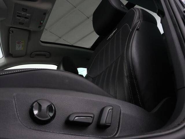Skoda SUPERB 1.4 TSI iV Laurin & Klement | Panoramadak | Stoelventilatie | Trekhaak | Leder | Adaptive cruise | Virtual Cockpit | 360 Camera | Carplay | Full LED | Navigatie | Achterbankverwarming