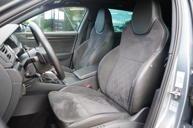 Skoda SUPERB Combi 1.4 TSI iV Sportline BNS 218 PK PHEV, Panoramadak, Trekhak, Canton Sound, Memory, 19" LM, 360 Camera,