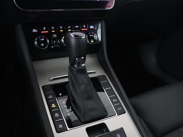 Skoda SUPERB 1.4 TSI iV Laurin & Klement | Stoelventilatie | Leder | Adaptive cruise | Virtual Cockpit | Massage | Canton Sound | Carplay | Achterbankverwarming | Navigatie