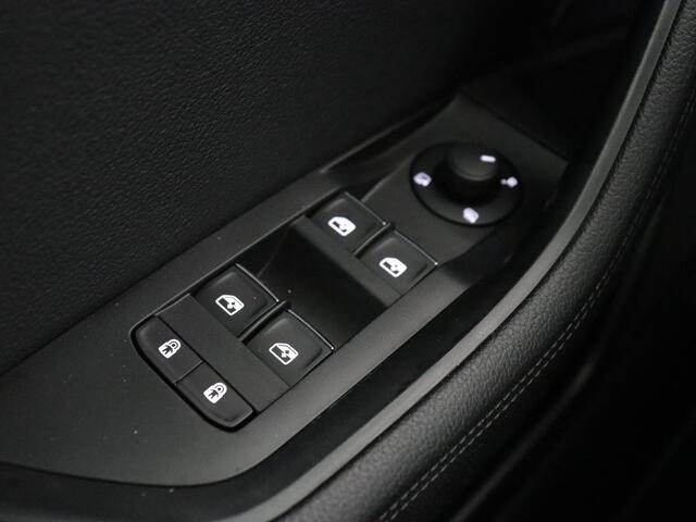 Skoda SUPERB 1.4 TSI iV Laurin & Klement | Stoelventilatie | Leder | Adaptive cruise | Virtual Cockpit | Massage | Canton Sound | Carplay | Achterbankverwarming | Navigatie