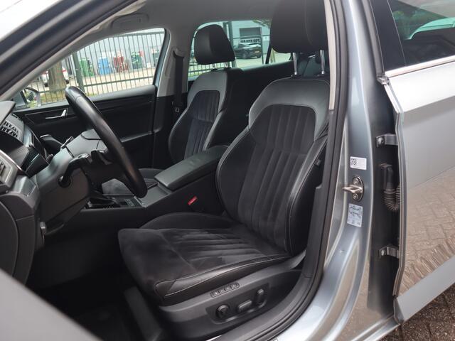 Skoda SUPERB Combi 1.5 TSI ACT Business Edition / Trekhaak / H-leer / virtual cockpit