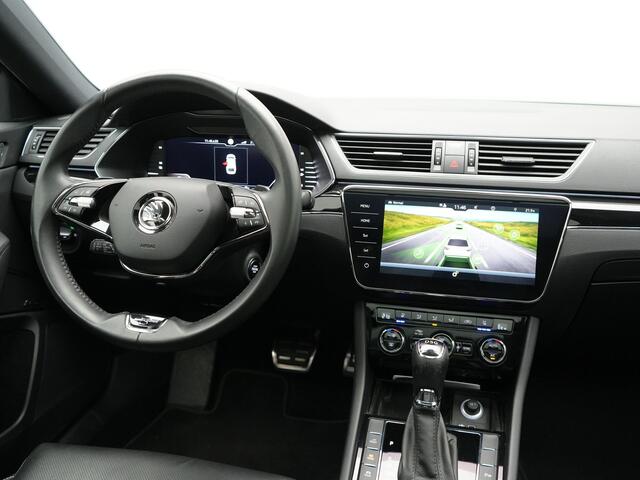 Skoda SUPERB Combi 1.4 TSI iV Lauren & Klement Plug In Hybrid 218pk Dealer O.H PHEV | Panodak | Adaptive Cruise | Camera | Lederen Sportstoelen Memory & Ventilatie | Crystal LED | Apple Carplay | Lane Assist | Stoelverwarming | Navigatie | DAB |