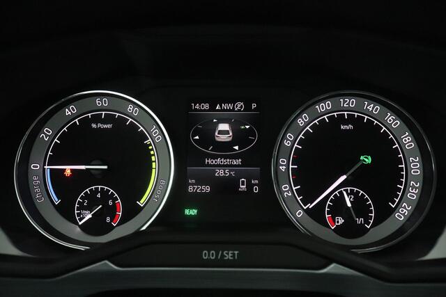 Skoda SUPERB Combi 1.4 TSI 218pk PHEV DSG iV Business Edition | Trekhaak | Stoelverwarming | Carplay/Android Auto |