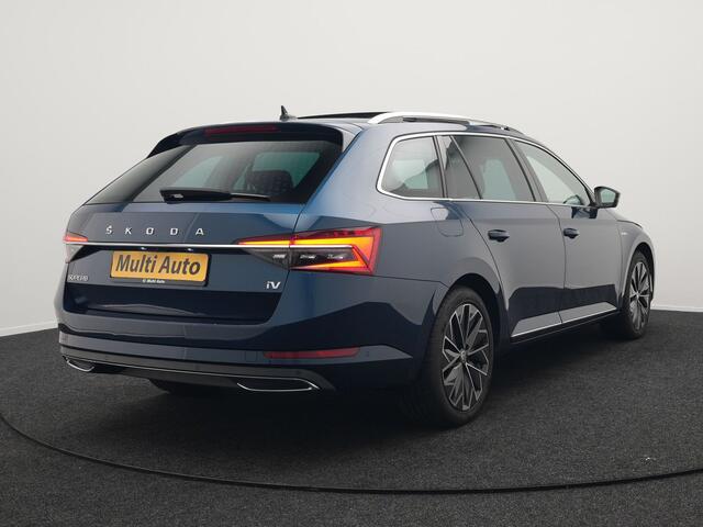Skoda SUPERB Combi TSI iV Lauren & Klement Plug In Hybrid 218pk Dealer O.H PHEV | Panodak | Adaptive Cruise | 360 Camera | Lederen Sportstoelen Memory & Ventilatie | Lane assist | Navigatie | Apple Carplay | Virtual | Sfeerverlichting | Park Assist | DAB |