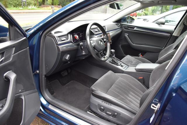 Skoda SUPERB Combi 1.4 TSI iV 160PK Business Edition Plus PHEV DSG Automaat | Org. NL | BOVAG Garantie | Trekhaak | Virtual dashboard | Apple Carplay/Android Auto | Elektrische Voorstoelen met geheugen | Verwarmde Voorruit + Stoelen |