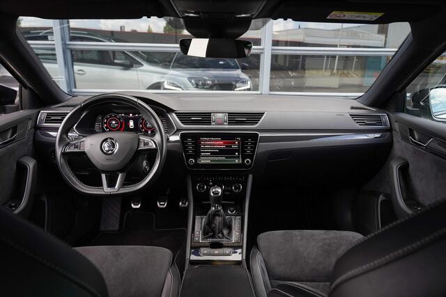 Skoda SUPERB Combi 1.5 TSI Sportline Business Trekhaak|Uiterst netjes bereden!