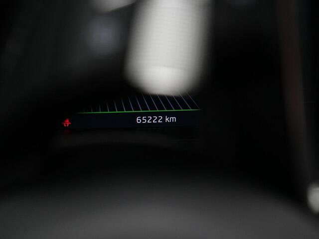 Skoda SUPERB Combi 1.4 TSI iV 218 pk DSG Sportline Business | Panoramadak | Trekhaak | Geheugenstoelen | Navigatie Columbus | Adaptief onderstel