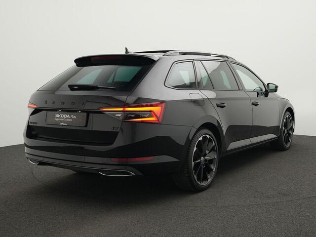 Skoda SUPERB Combi 1.4 TSI iV 218 pk DSG Sportline Business | Panoramadak | Trekhaak | Geheugenstoelen | Navigatie Columbus | Adaptief onderstel