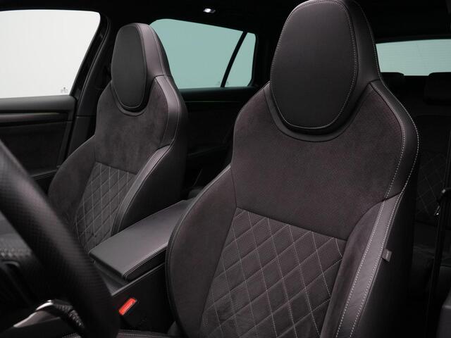 Skoda SUPERB Combi 1.4 TSI iV 218 pk DSG Sportline Business | Panoramadak | Trekhaak | Geheugenstoelen | Navigatie Columbus | Adaptief onderstel