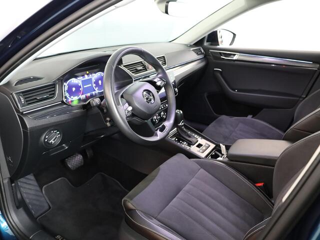 Skoda SUPERB Combi 1.4 TSI iV Business Edition Plus 218 pk Automaat (DSG) | Verlengde garantie | Navigatie | Parkeersensoren | Achteruitrijcamera | Elektr. voorstoelen met geheugen | Stoelverwarming v/a |