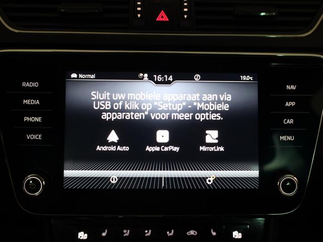 Skoda SUPERB Combi 1.4 TSI iV Business Edition Plus 218 pk Automaat (DSG) | Verlengde garantie | Navigatie | Parkeersensoren | Achteruitrijcamera | Elektr. voorstoelen met geheugen | Stoelverwarming v/a |