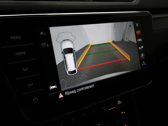 Skoda SUPERB Combi 1.4 TSI 218 pk iV Sportline Business | Panoramadak | Trekhaak | Matrix LED | Standkachel | Dynamic Chassis Control | 19 inch