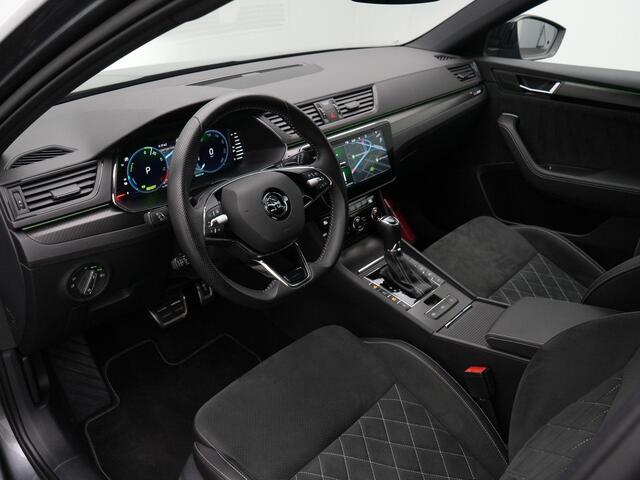 Skoda SUPERB Combi 1.4 TSI iV 218 pk DSG Sportline Business | Panoramadak | Trekhaak | Navigatie Columbus | Adaptief onderstel | Rondomzicht camera