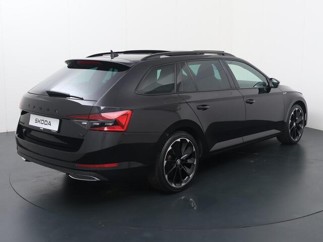 Skoda SUPERB Combi 1.4 TSI iV Sportline Business | 218 PK | SoH 93% | Panoramadak | Matrix LED koplampen | Alcantara bekleding |