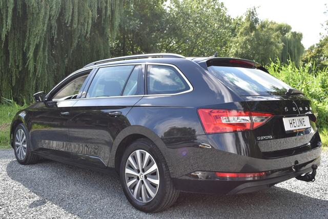 Skoda SUPERB Combi iV 218PK DSG HYBRID BUSINESS VIRTUAL/NAVI/TREKHAAK