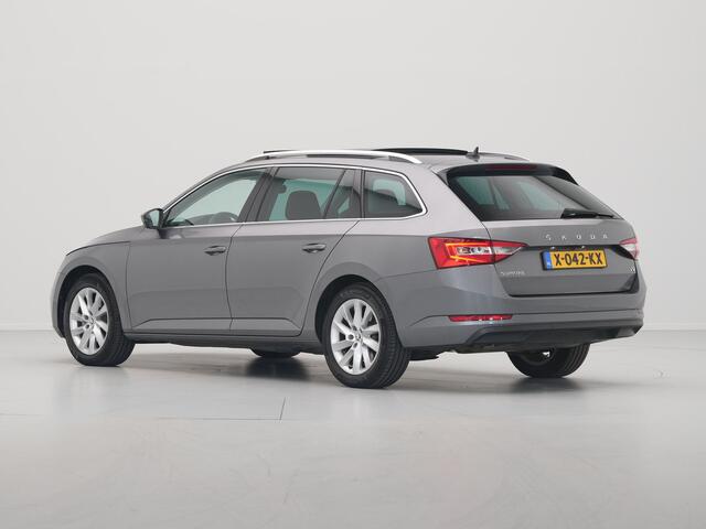 Skoda SUPERB Combi 1.4 TSI iV 218pk DSG Business Edition Plus Navigatie Wegkl. trekhaak Side assist Stoelverwarming v + a 221