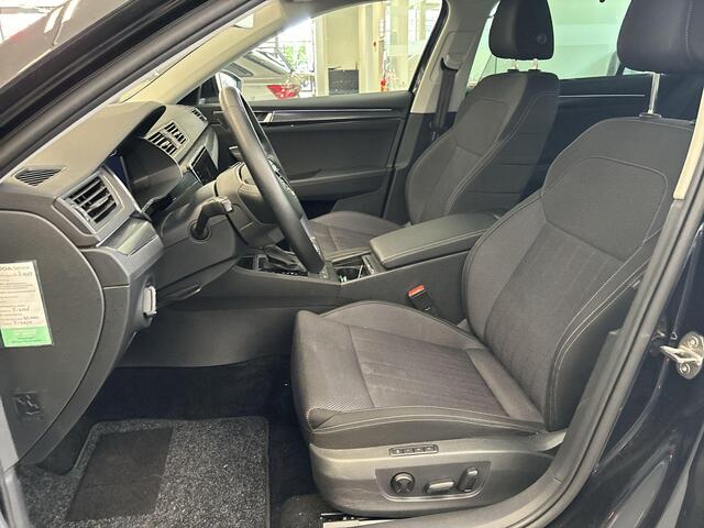 Skoda SUPERB Combi 1.5 Tsi 150pk DSG ACT Business Edition Plus · Apple/Android Car Play · Camera · Keyless · Elek. Achterklep · Cruise Control · Stoelverwarming · 18'' Inch · Garantie t/m 23-03-2027 of 100.000km