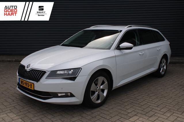 Skoda SUPERB Combi 1.4 TSI Ambition Business Trekhaak Navigatie CarPlay