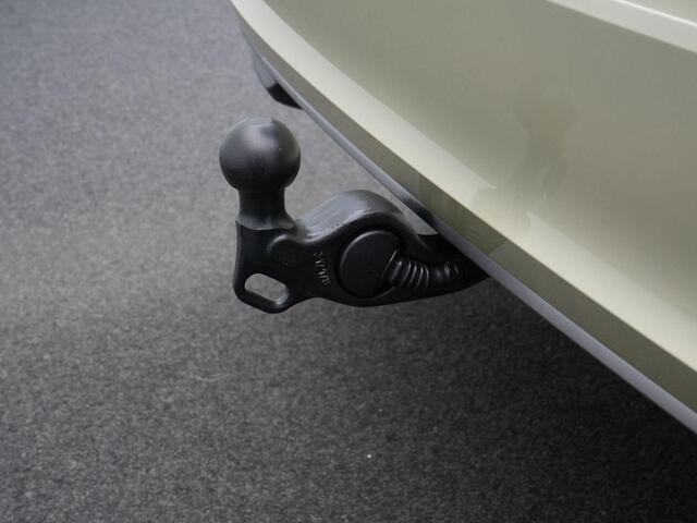 Skoda SUPERB Combi 1.5 TSI 204 pk DSG PHEV Laurin & Klement | Panoramadak | Trekhaak | adaptieve onderstelregeling(DCC) | Leder | CANTON sound | Stoelventilatie | 18 inch