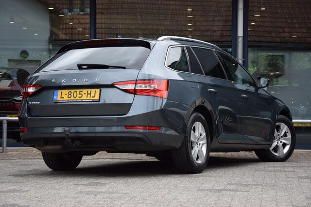 Skoda SUPERB Combi 1.5 TSI 150PK ACT Business Edition DSG Automaat | Org. NL | BOVAG Garantie | Trekhaak | Apple Carplay/Android Auto | Full LED | PDC Achter | Cruise&Climate Control |