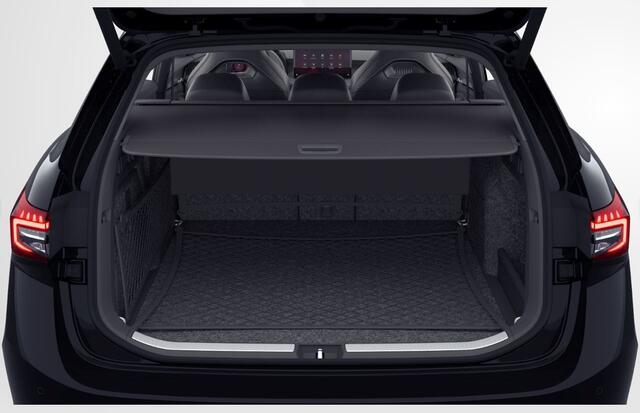 Skoda SUPERB Combi 1.5 TSI PHEV Sportline Business / 19" LM velgen Torcular / Trekhaak / Panoramadak / Dynamic Chassis Control Pakket / ¤2000 inruilpremie