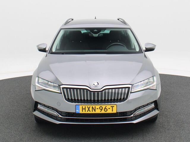 Skoda SUPERB Combi 1.4 TSI 218 Pk iV Business Edition Plus | Adaptive Cruise | Carplay | Sensoren | Stoel Verwarming | Climate Control | 17 Inch | 95.827 Km!!