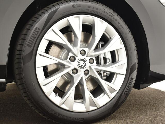 Skoda SUPERB combi Business Edition 1.5 TSI PHEV 150 kW / 204 PK Comb | 18'' Lichtmetalen Velgen | Akoestisch pakket | 2000,- inruilvoordeel!!