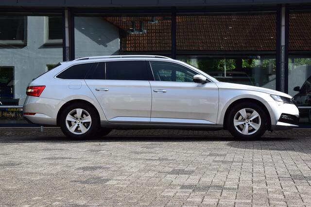 Skoda SUPERB Combi 1.5 TSI 150PK ACT Business Edition DSG Automaat | Org. NL | BOVAG Garantie | Trekhaak | Lederen Bekleding | Full LED | Apple Carplay/Android Auto | Cruise&Climate Control |