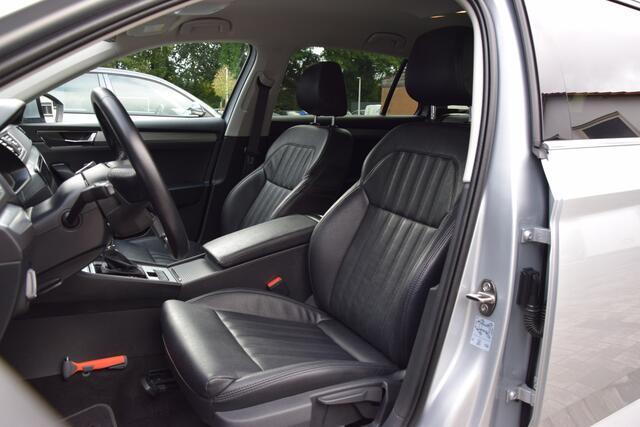 Skoda SUPERB Combi 1.5 TSI 150PK ACT Business Edition DSG Automaat | Org. NL | BOVAG Garantie | Trekhaak | Lederen Bekleding | Full LED | Apple Carplay/Android Auto | Cruise&Climate Control |