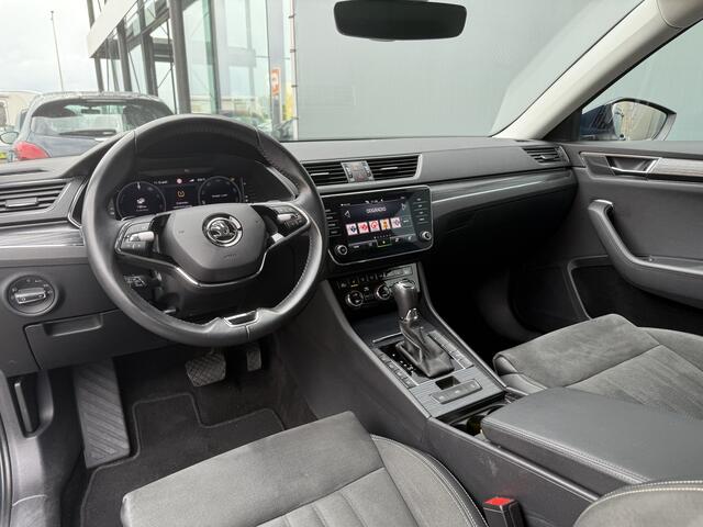 Skoda SUPERB Combi BWJ 2023 1.4 TSI iV 157 PK Business Edition Plus TREKHAAK / APPLE CARPLAY / ANDROID AUTO / NAVI / CLIMA / ADAPTIVE CRUISE / ELEKTRISCHE STOEL / STOELVERW. / STUURVERW. / HALF LEDER / DAB / CAMERA / KEYLESS / LMV / PDC