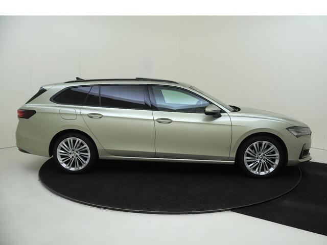 Skoda SUPERB Combi 1.5 TSI MHEV Business Edition Lederen bekleding | Massagestoelen | verwarmde voorruit | Panorama schuif kantel dak | Stoel en stuurverwarming | Privacy glass