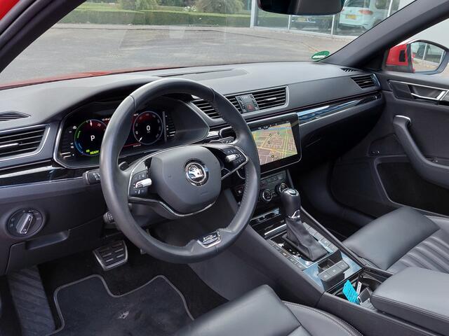 Skoda SUPERB 1.4 TSI iV DSG Laurin & Klement | Navi | Apple Carplay | Adap.Cruise | Leder+Verwarmd+Elek.Vesrtel | Panorama Schuifdak | Keyless Entry | Led Matrix | Pdc V+A+Assist+360 Camera