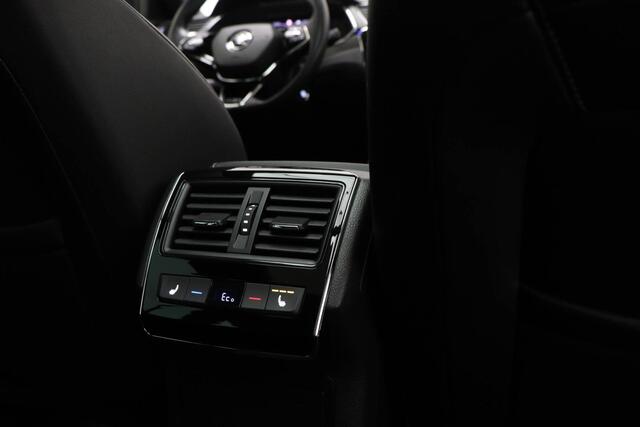 Skoda SUPERB Combi 1.4 TSI iV Sportline Business | COMFORT PACK | STUURVERWARMING | PANORAMADAK | 19"