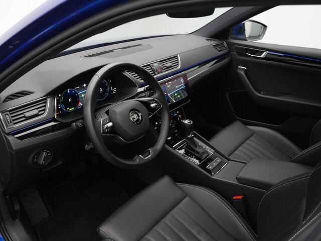 Skoda SUPERB Combi 1.4 TSI 218 pk DSG iV Laurint & Klement | Panoramadak | Stoelventilatie | Adaptieve onderstelregeling (DCC) | Rondomzicht camera | Geheugenstoelen | Trekhaak | Lederen bekleding | Standkachel | 19 inch