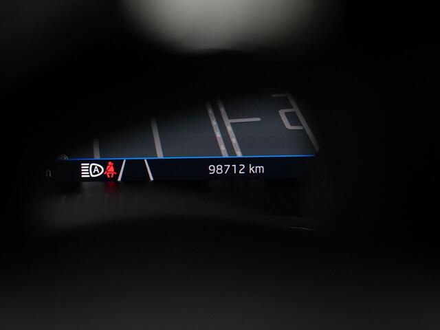 Skoda SUPERB Combi 1.4 TSI 218 pk DSG iV Laurint & Klement | Panoramadak | Stoelventilatie | Adaptieve onderstelregeling (DCC) | Rondomzicht camera | Geheugenstoelen | Trekhaak | Lederen bekleding | Standkachel | 19 inch