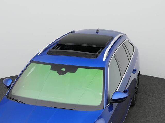 Skoda SUPERB Combi 1.4 TSI 218 pk DSG iV Laurint & Klement | Panoramadak | Stoelventilatie | Adaptieve onderstelregeling (DCC) | Rondomzicht camera | Geheugenstoelen | Trekhaak | Lederen bekleding | Standkachel | 19 inch