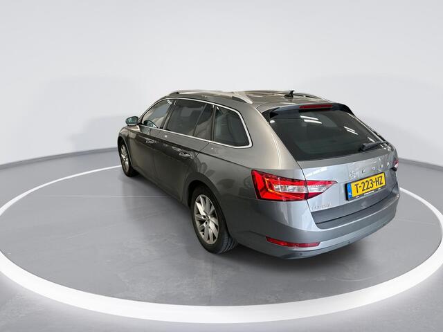 Skoda SUPERB Combi 1.5 TSI 150pk DSG ACT Business Edition Plus · Camera · Keyless · Apple/Android Car Play · Navigatie · Cruise Control · Elek. bestuurdersstoel · 17'' Inch · Garantie t/m 10-07-2027 of 100.000km