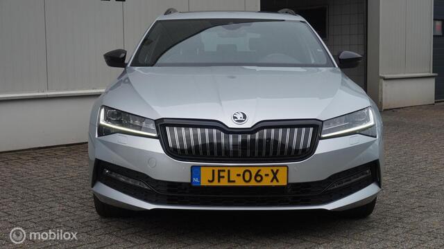 Skoda SUPERB Combi 1.4 TSI iV SportLine PHEV 218PK Panoramadak + schuif-/kantel | Digital Cockpit | Elektr verst Stoelen