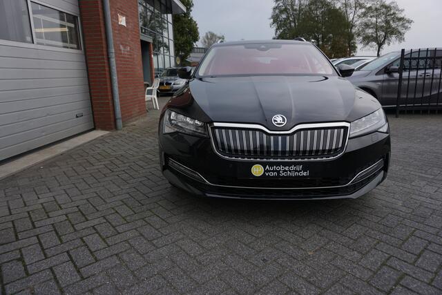Skoda SUPERB 1.4 TSI IV STYLE BUSINESS EDITION LUXE DEALER ONDERHOUDEN DEC 2020 PANORAMADAK FULL LED CAMERA ELECTR.STOELEN+MEMORY ALCANTARA CANTON NAVI ANDROID/APPLECARPLAY NAVI PDC V+A+ASSIST CRUISE CLIMA ENZ...