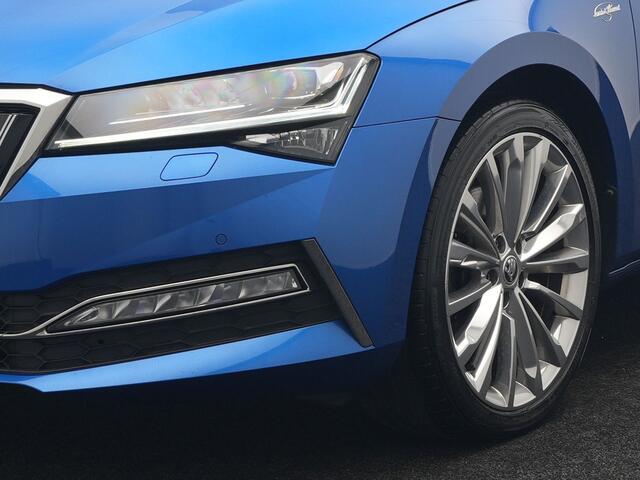 Skoda SUPERB Combi 1.4 TSI iV Laurin & Klement Plug In Hybrid 218pk Dealer O.H PHEV | Panodak | Adaptive Cruise | Lederen Stoelen Memory & Massage & Ventilatie | Canton Audio | Apple Carplay | Stuur & Stoelen Verwarmd | Keyless | Virtual | Navigatie | DAB |