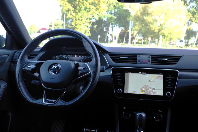 Skoda SUPERB Combi 1.4 TSI iV 218 PK Sportline Business PHEV, Keyless, Uitklapbare Trekhaak, Carplay, Memory, 4 Stoelverwarming