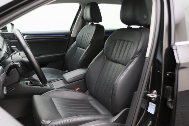Skoda SUPERB Combi 1.4 TSI iV Business Edition Plus Leer, Camera, Apple Carplay, Elektr. Stoel, LED, Trekhaak, PDC