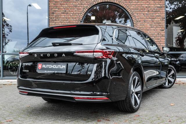 Skoda SUPERB Combi 1.5 TSI iV Laurin & Klement Panoramadak, Trekhaak, Stoelventilatie, 360° Camera
